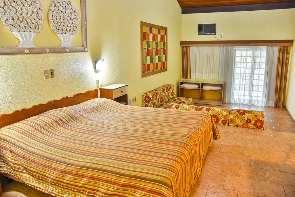 suite-luxo-hotel-fazenda-berro-dagua-2-1024x683