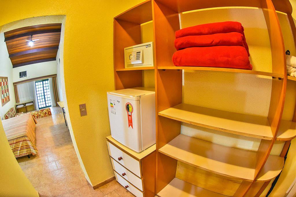 suite-luxo-hotel-fazenda-berro-dagua-5-1024x683