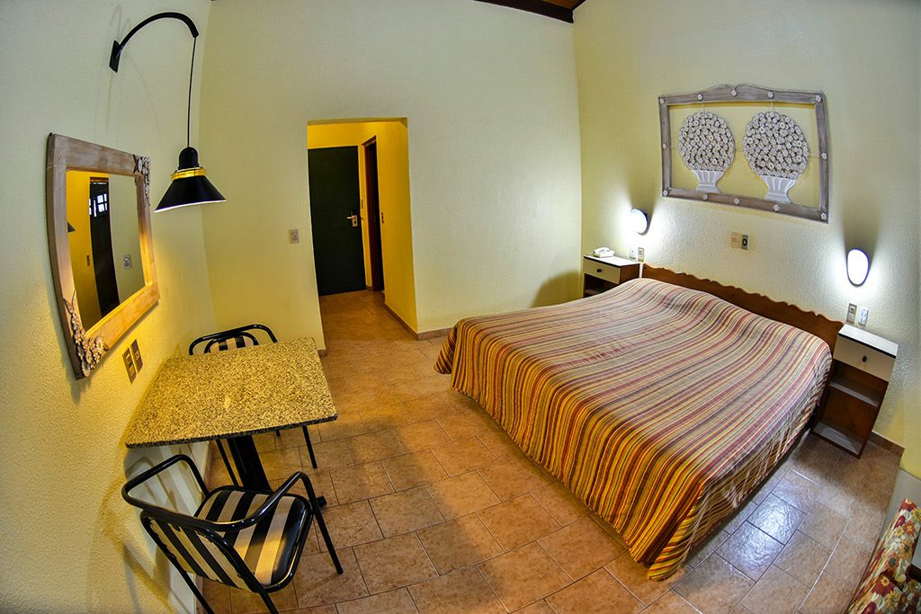 suite-luxo-hotel-fazenda-berro-dagua-6-1024x683